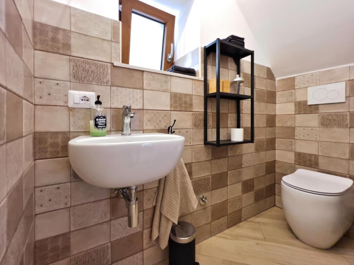 Cosy Nemi - Guest House מראה חיצוני תמונה